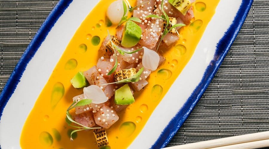 Thunfisch-Tartar mit Mango-Sauce im Tragatá Málaga modernes Gourmet-Gericht